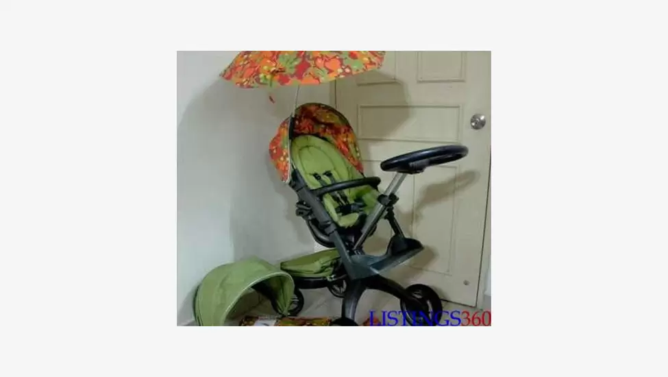 1,250 D Stokke Xplory V4 2014 Baby Stroller Including (Carry Cot + Car Seat)